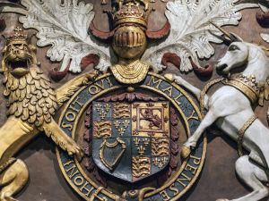 635884723806157525-Speed-Museum-reinstalling-English-room-PEARL-09